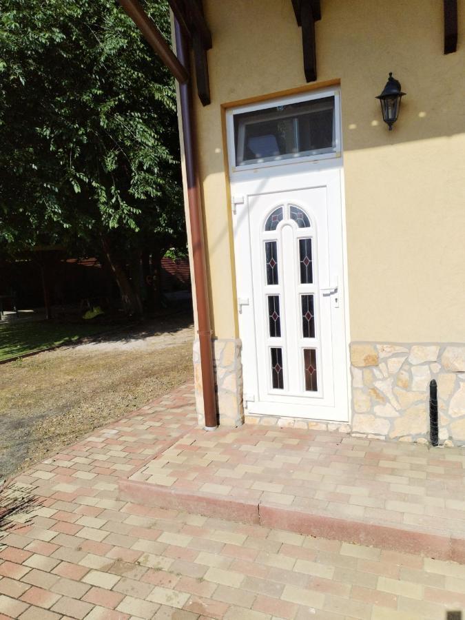 Levendula Apartmanhaz Hajdúszoboszló Dış mekan fotoğraf